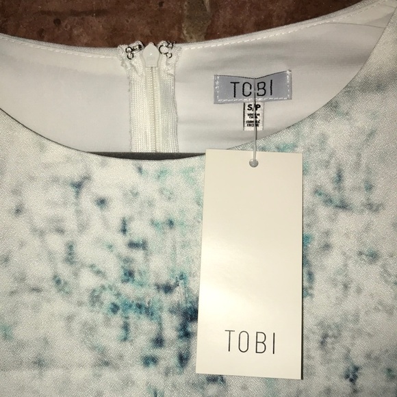 ✨NWT✨ Tobi Dress - Picture 4 of 6